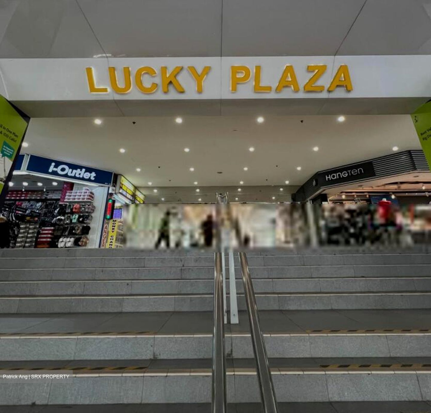 Lucky Plaza (D9), Shop House #520344731